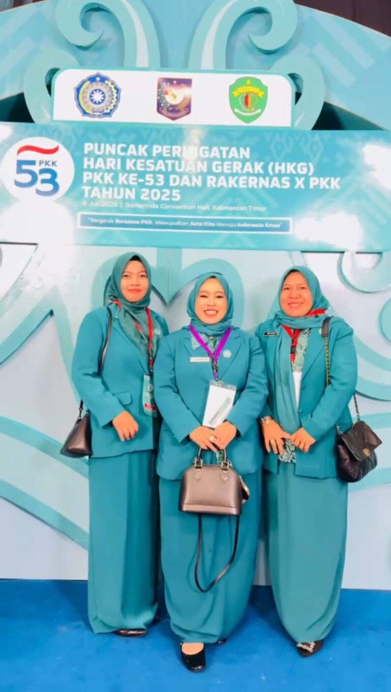 Hadiri Puncak Peringatan Hari Kesatuan Gerak (HKG) PKK ke-53 dan Rakernas X PKK, Ny. Nedia Benny : Kami Siap Membawa Semangat Untuk Memperkuat Peran TP PKK Sijunjung