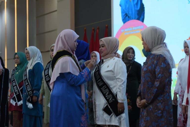 Ny. Nedia Fitri Benny Dwifa Kembali Menjadi Bunda PAUD Sijunjung Masa Bakti 2025-2030